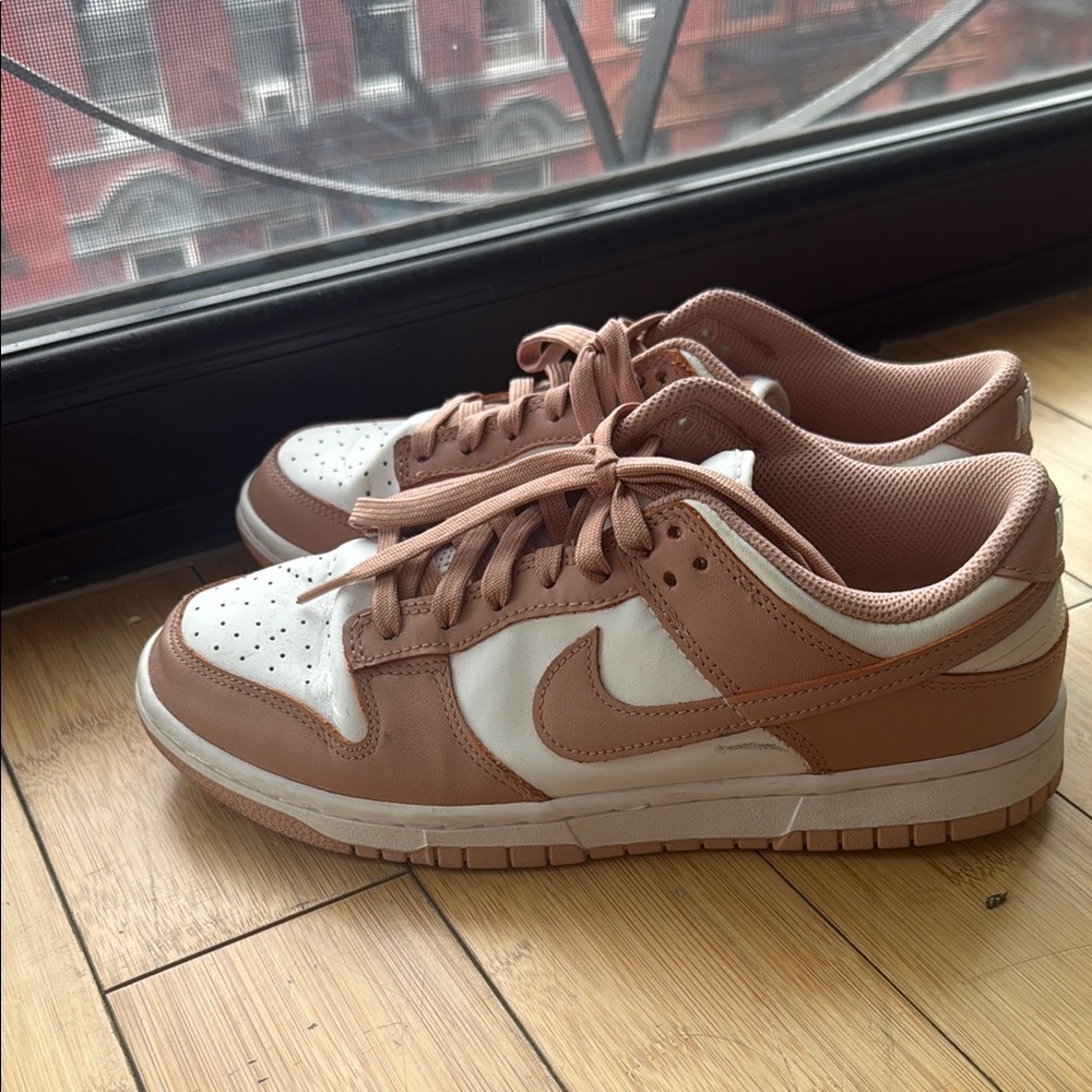 Nike Dunk Low Rosy Pink Sneakers